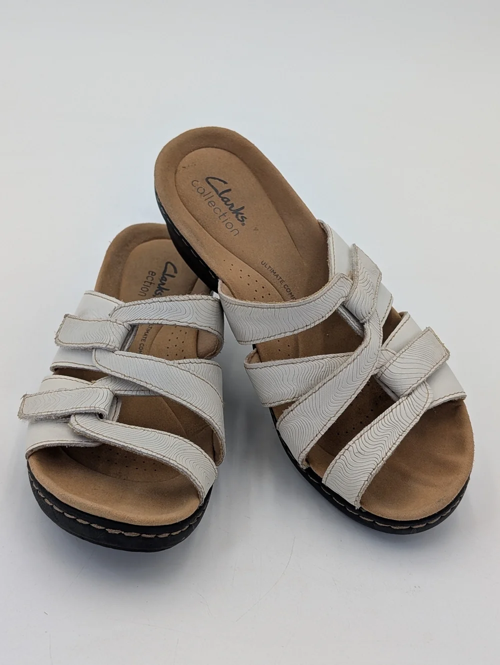 Clarks Merliah Karli Sz 7.5 White Ripple Cushioned Textured Leather Wedge Sandal
